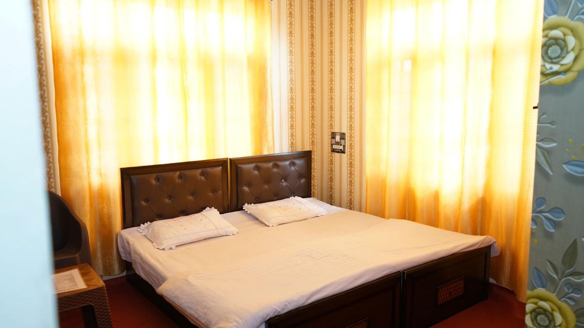 Green Resort Srīnagar Extérieur photo